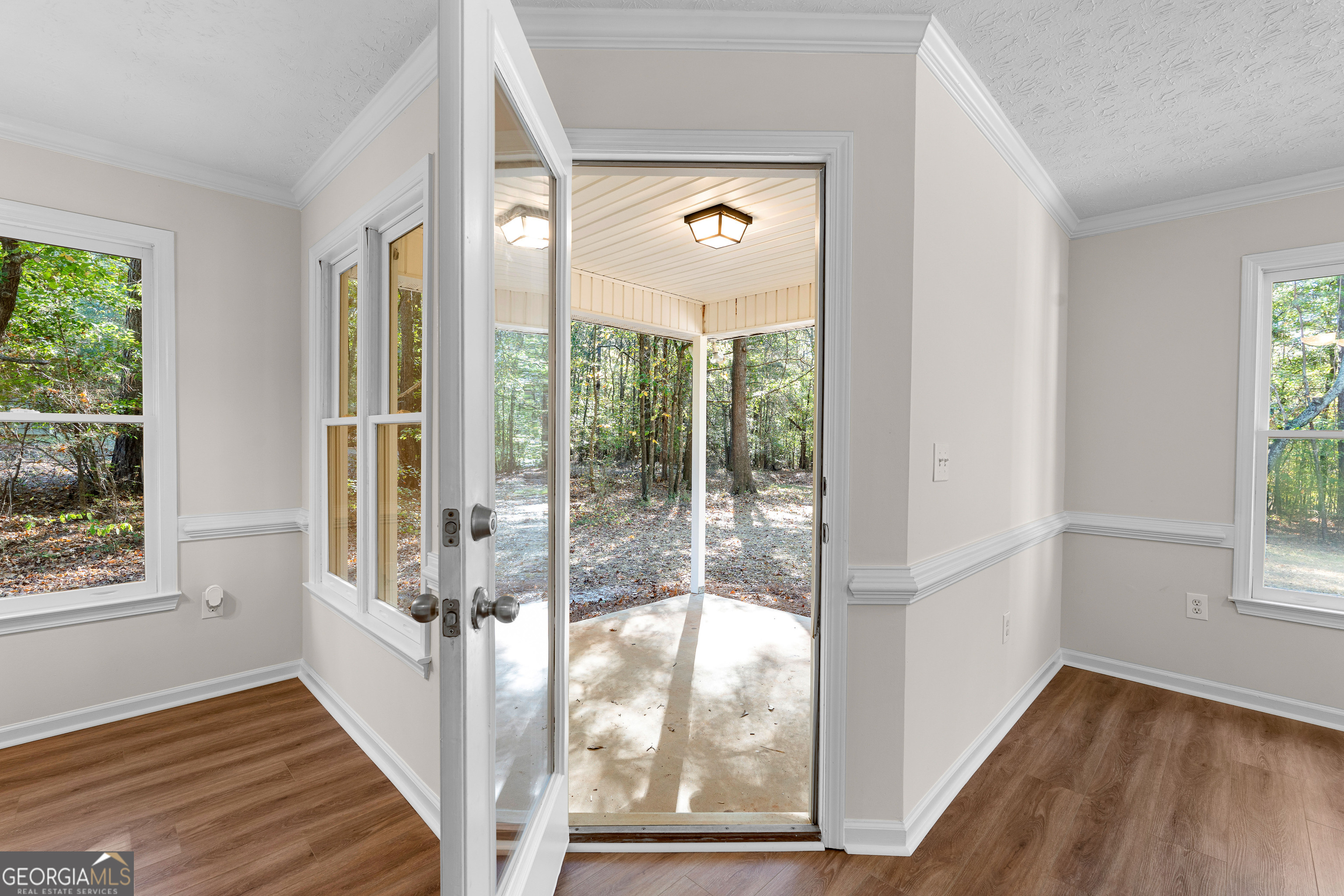 Covington, Georgia 30016, United States, 3 Bedrooms Bedrooms, ,2 BathroomsBathrooms,Residential,Pending,230382