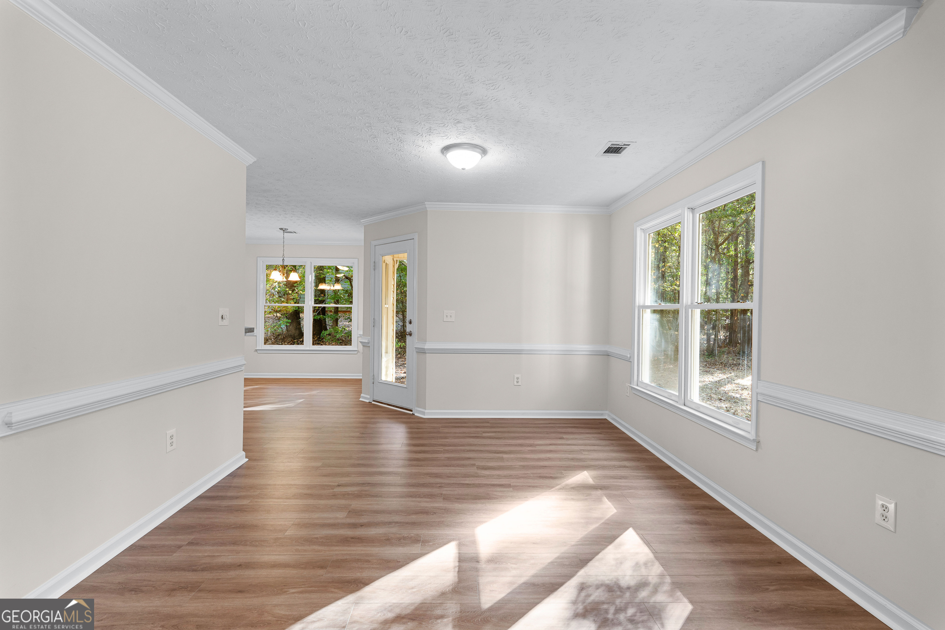 Covington, Georgia 30016, United States, 3 Bedrooms Bedrooms, ,2 BathroomsBathrooms,Residential,Pending,230382