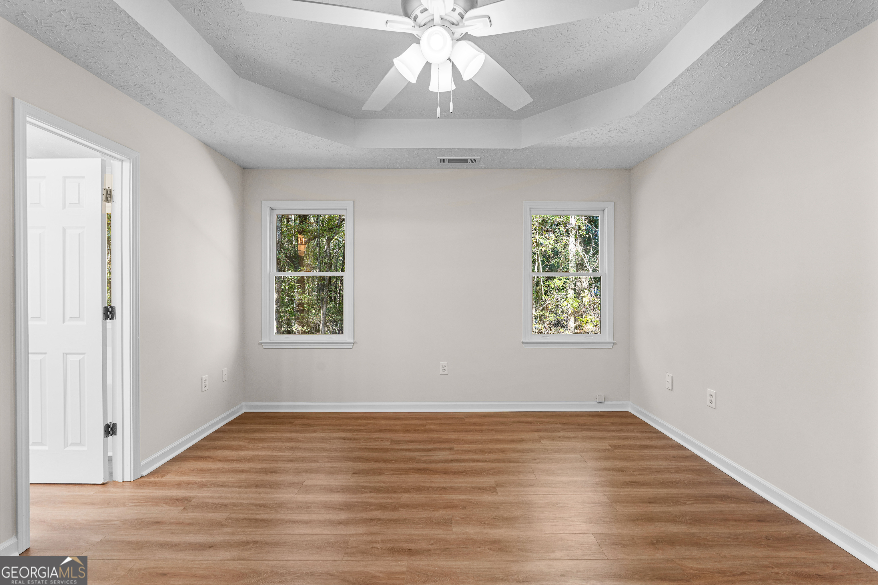 Covington, Georgia 30016, United States, 3 Bedrooms Bedrooms, ,2 BathroomsBathrooms,Residential,Pending,230382