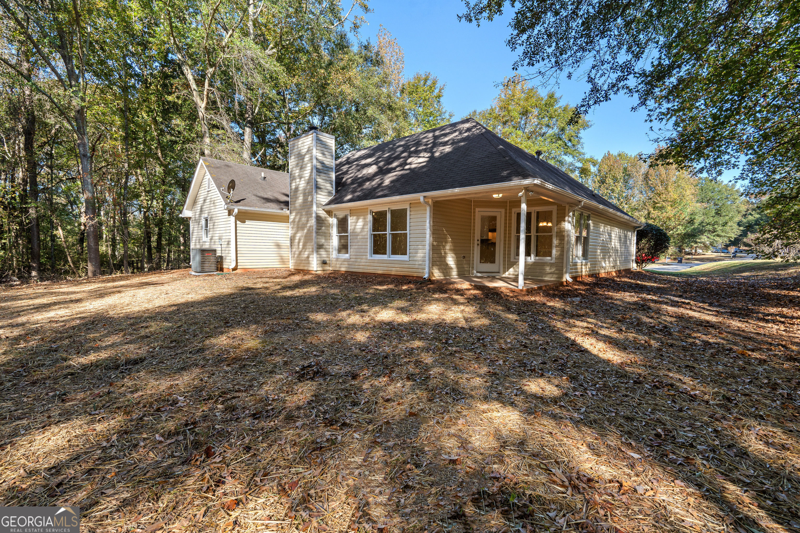 Covington, Georgia 30016, United States, 3 Bedrooms Bedrooms, ,2 BathroomsBathrooms,Residential,Pending,230382