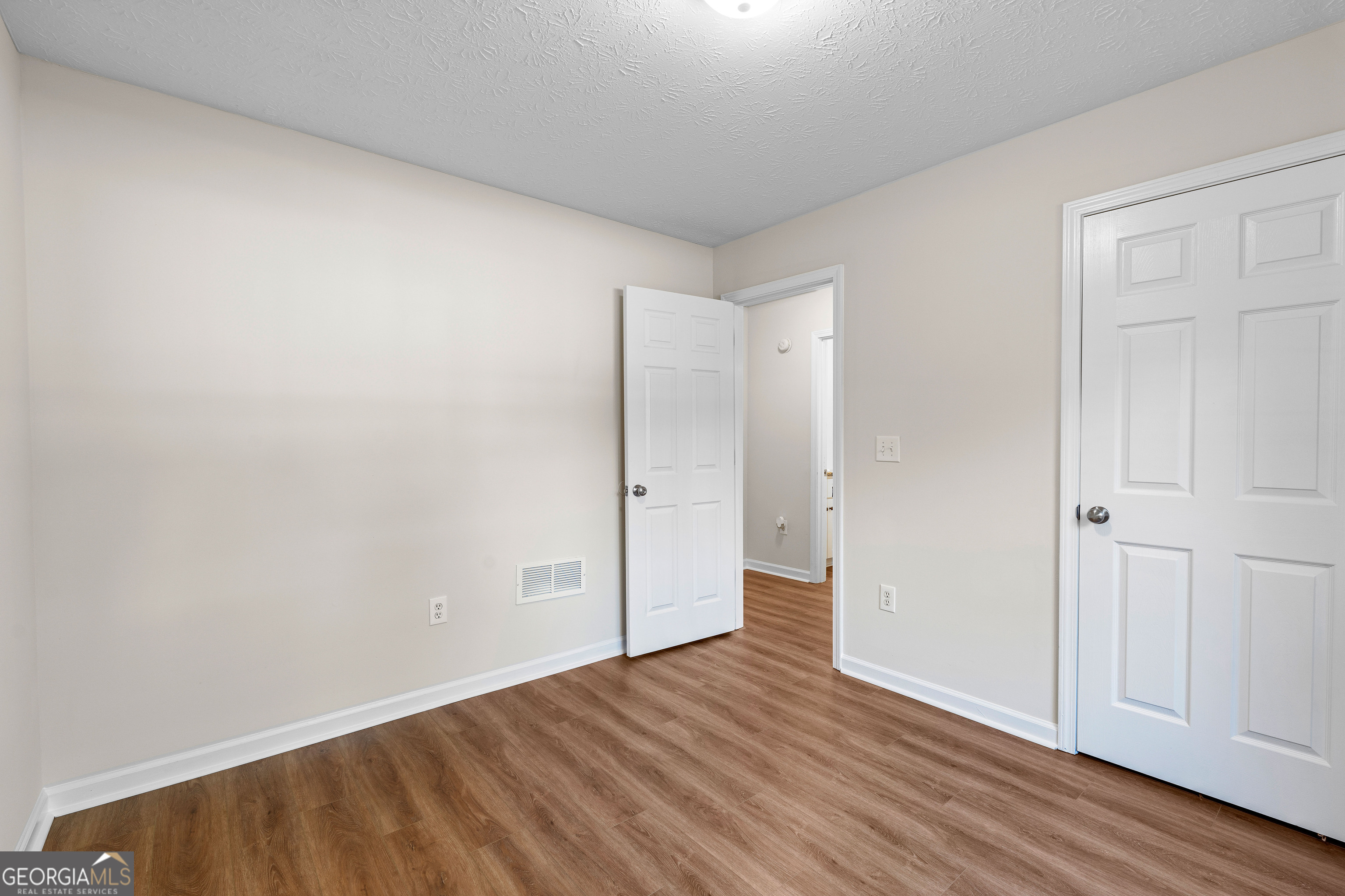 Covington, Georgia 30016, United States, 3 Bedrooms Bedrooms, ,2 BathroomsBathrooms,Residential,Pending,230382