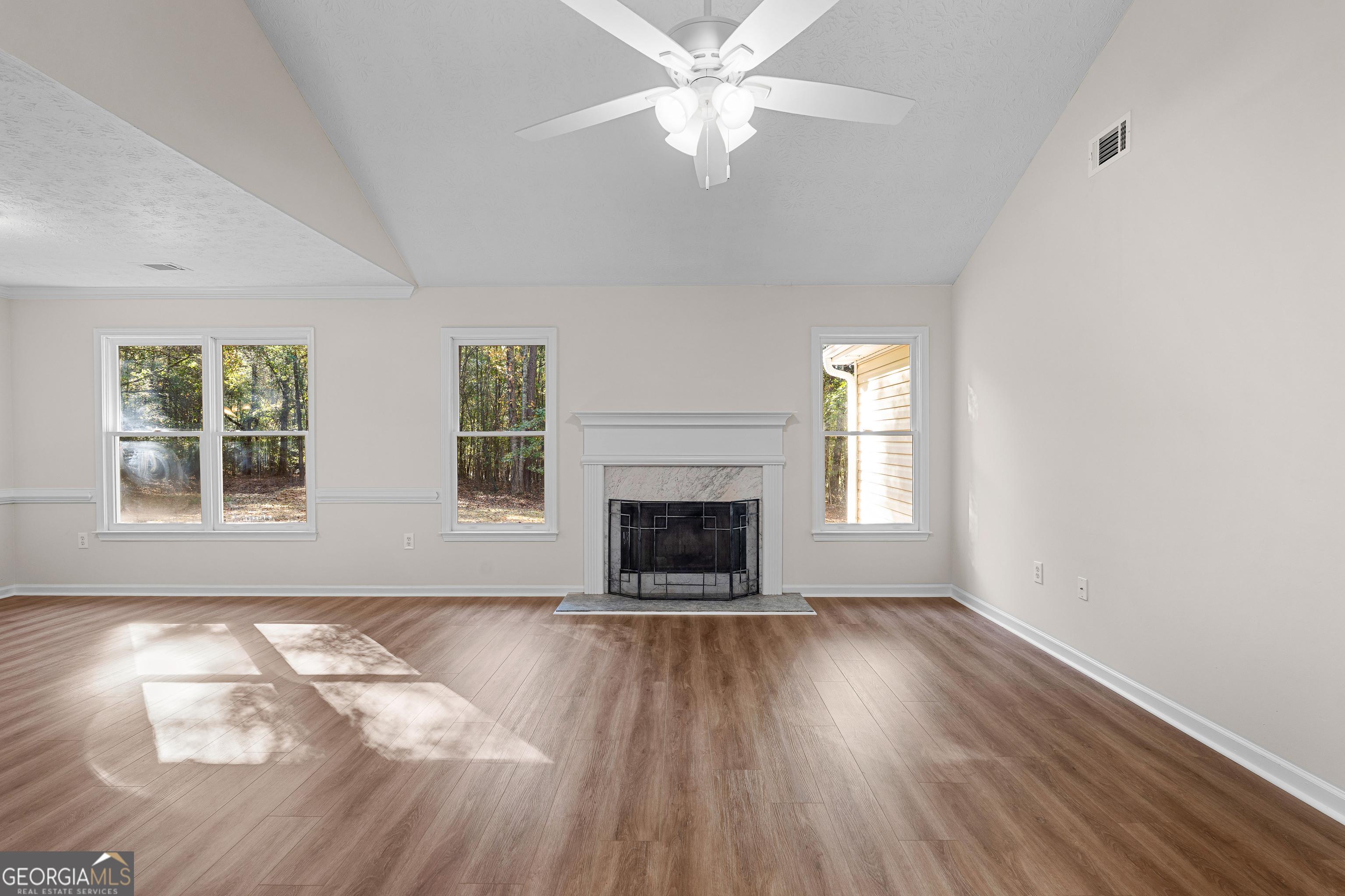 Covington, Georgia 30016, United States, 3 Bedrooms Bedrooms, ,2 BathroomsBathrooms,Residential,Pending,230382