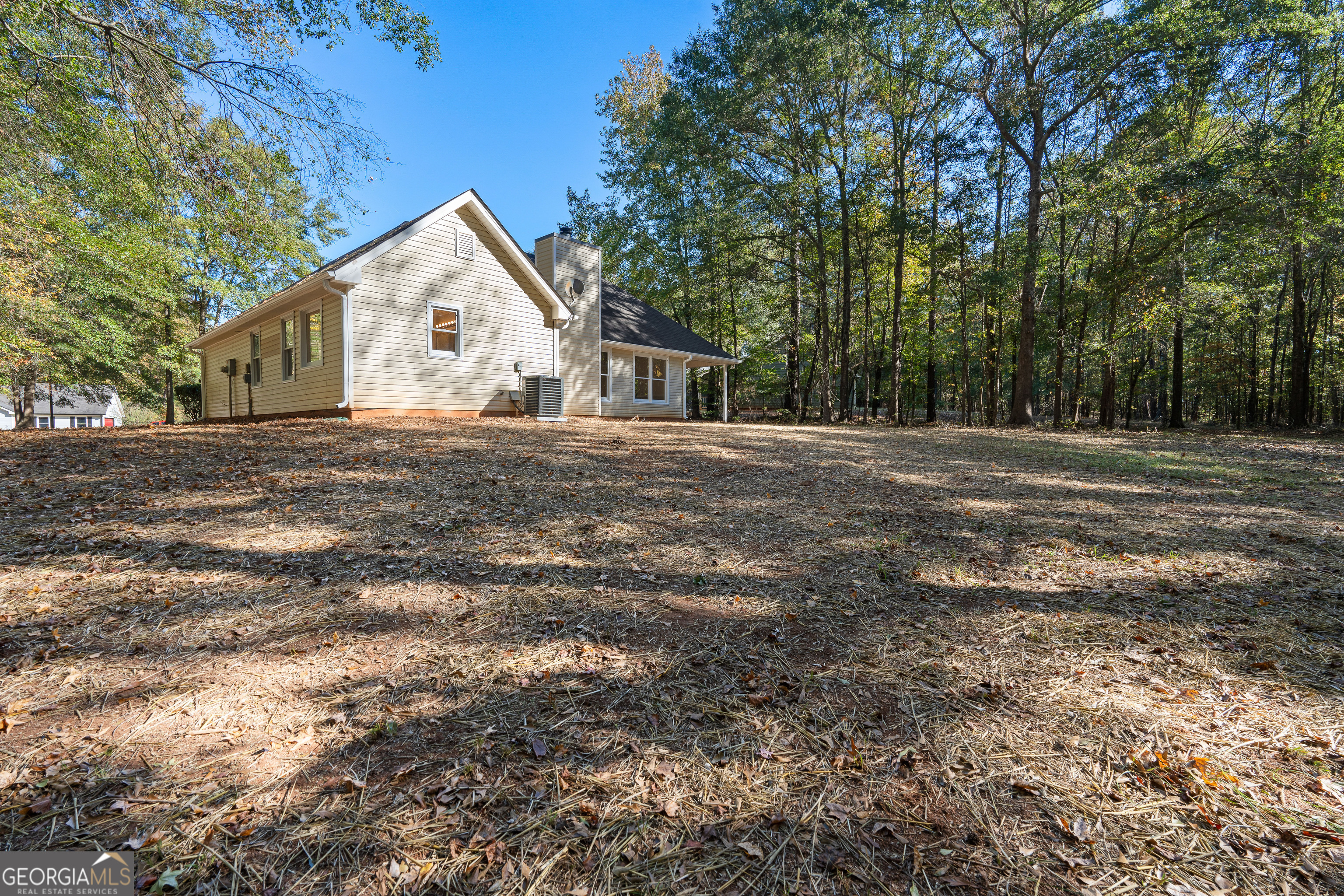 Covington, Georgia 30016, United States, 3 Bedrooms Bedrooms, ,2 BathroomsBathrooms,Residential,Pending,230382