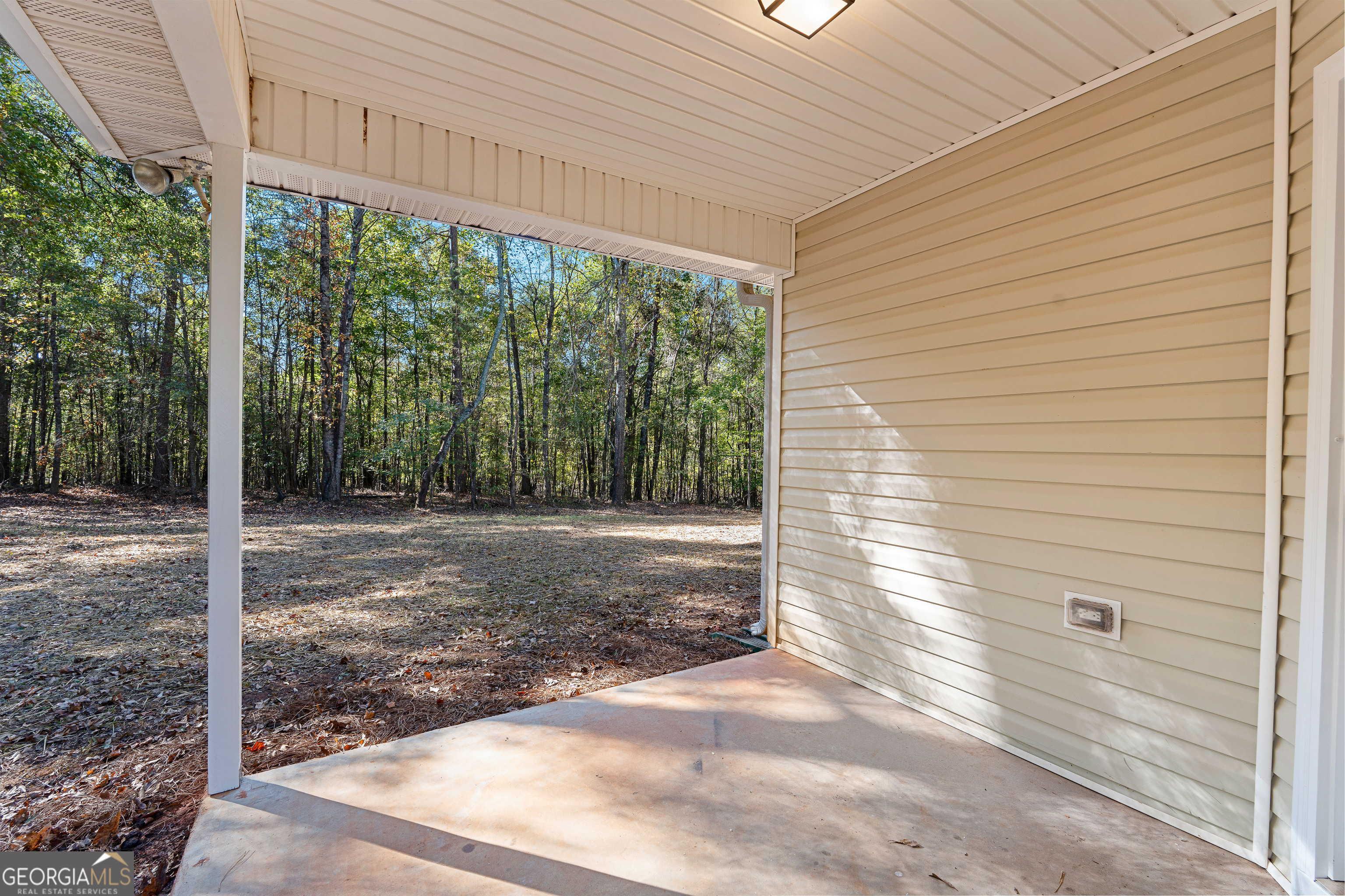 Covington, Georgia 30016, United States, 3 Bedrooms Bedrooms, ,2 BathroomsBathrooms,Residential,Pending,230382