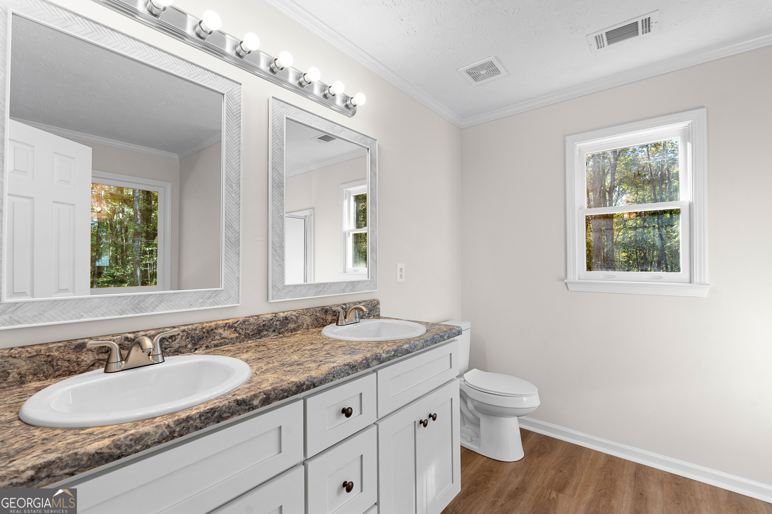 Covington, Georgia 30016, United States, 3 Bedrooms Bedrooms, ,2 BathroomsBathrooms,Residential,Pending,230382