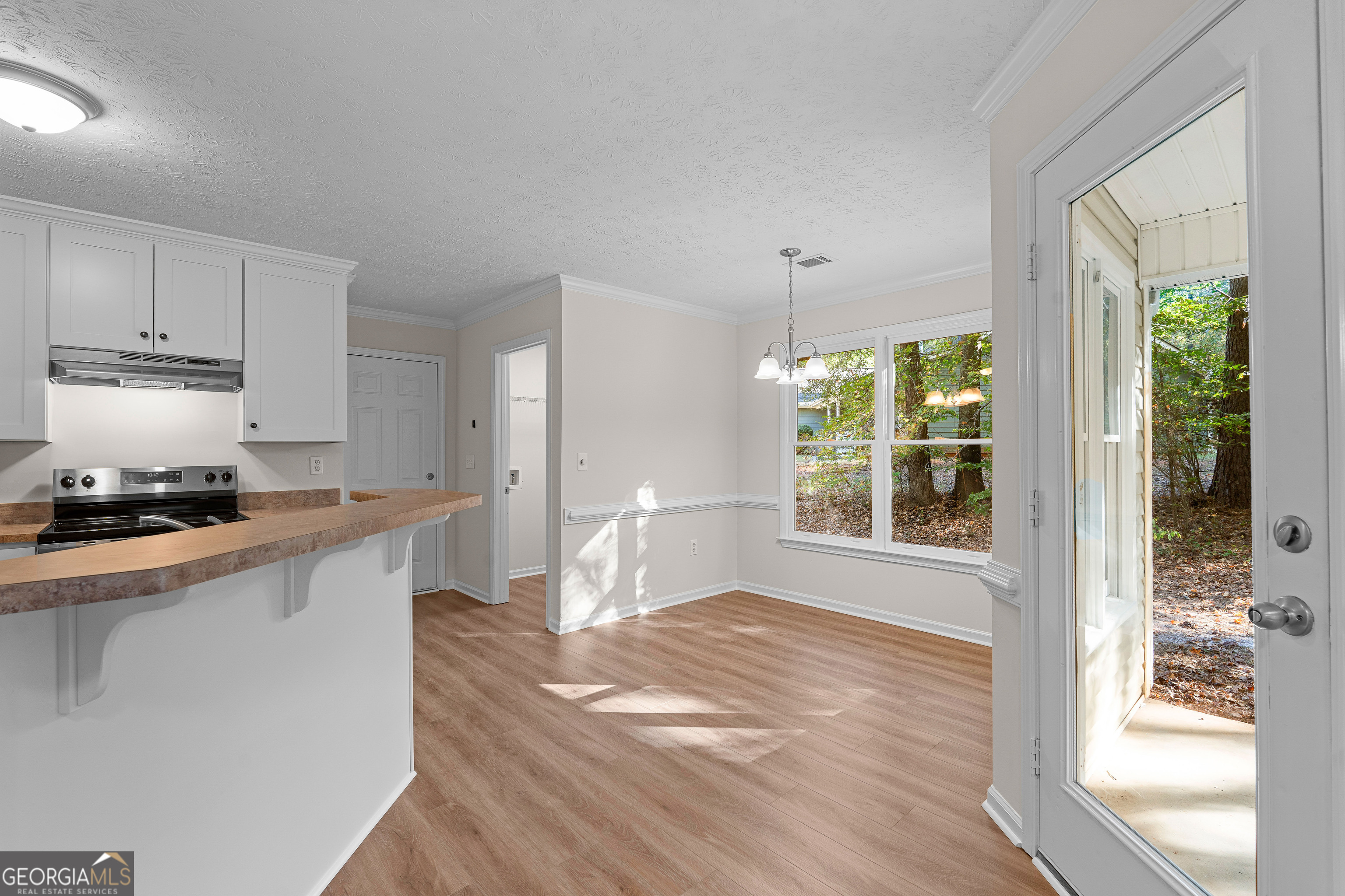 Covington, Georgia 30016, United States, 3 Bedrooms Bedrooms, ,2 BathroomsBathrooms,Residential,Pending,230382