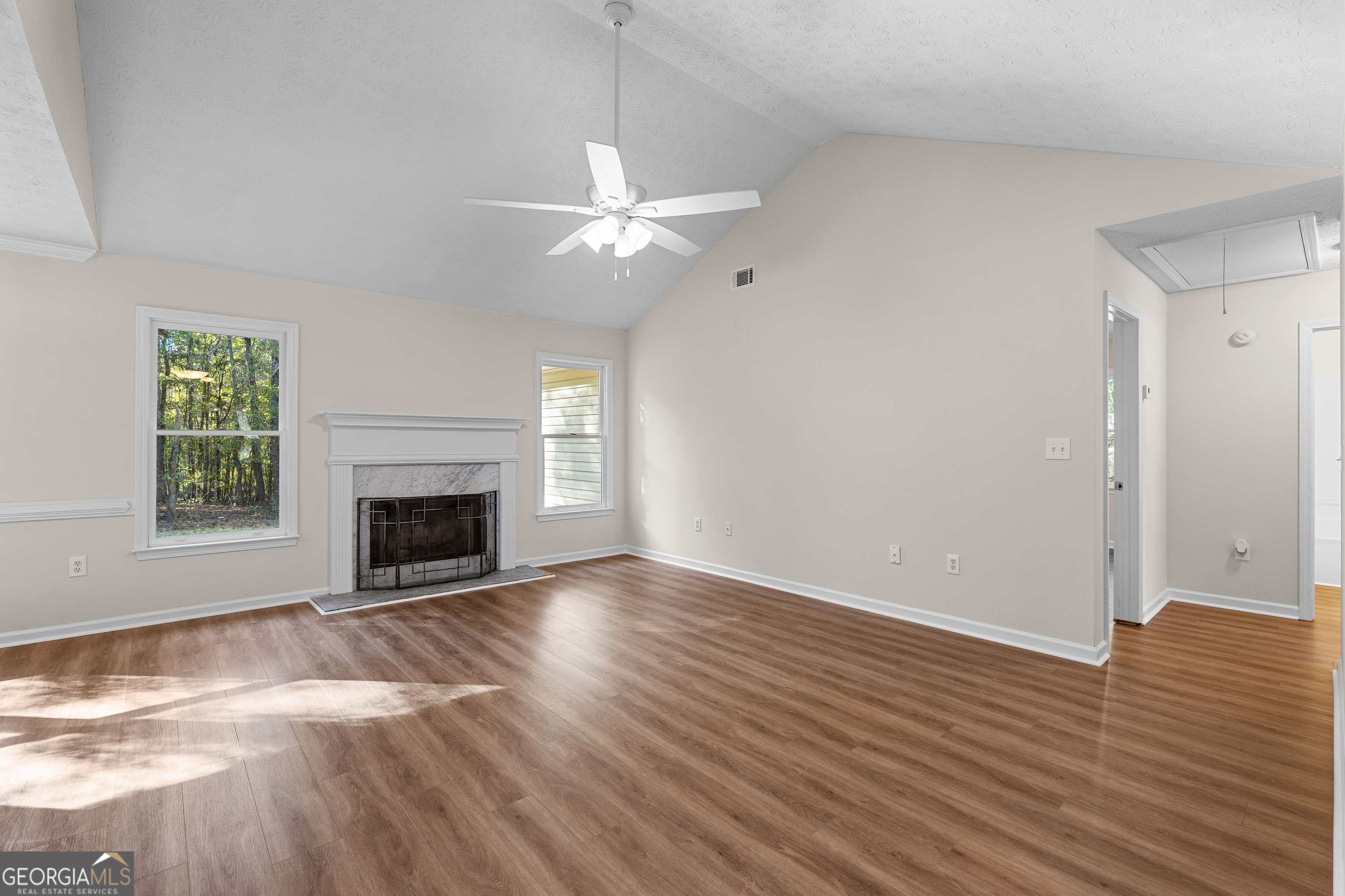 Covington, Georgia 30016, United States, 3 Bedrooms Bedrooms, ,2 BathroomsBathrooms,Residential,Pending,230382