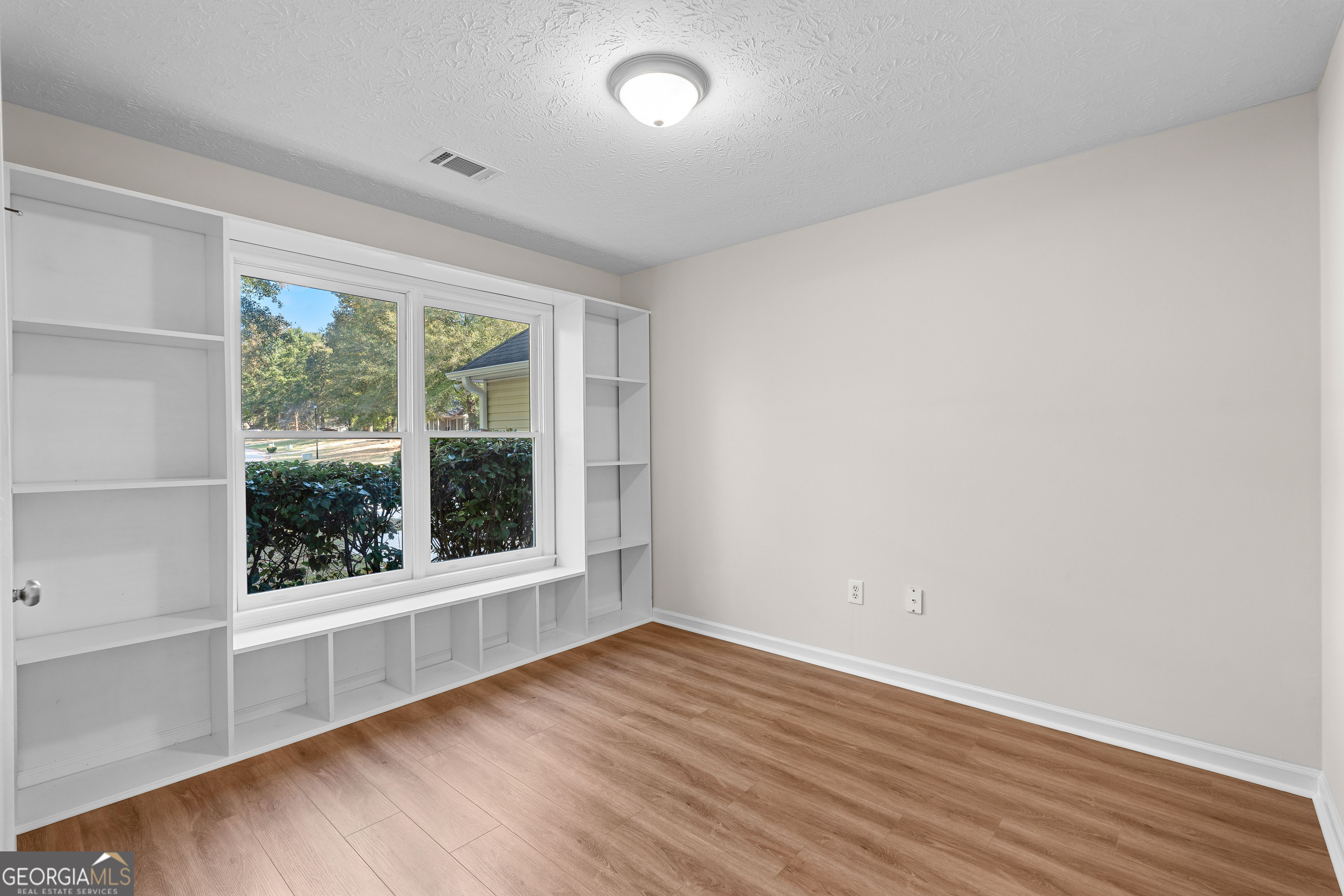 Covington, Georgia 30016, United States, 3 Bedrooms Bedrooms, ,2 BathroomsBathrooms,Residential,Pending,230382