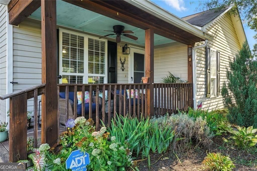 120 Fieldcrest DR SE