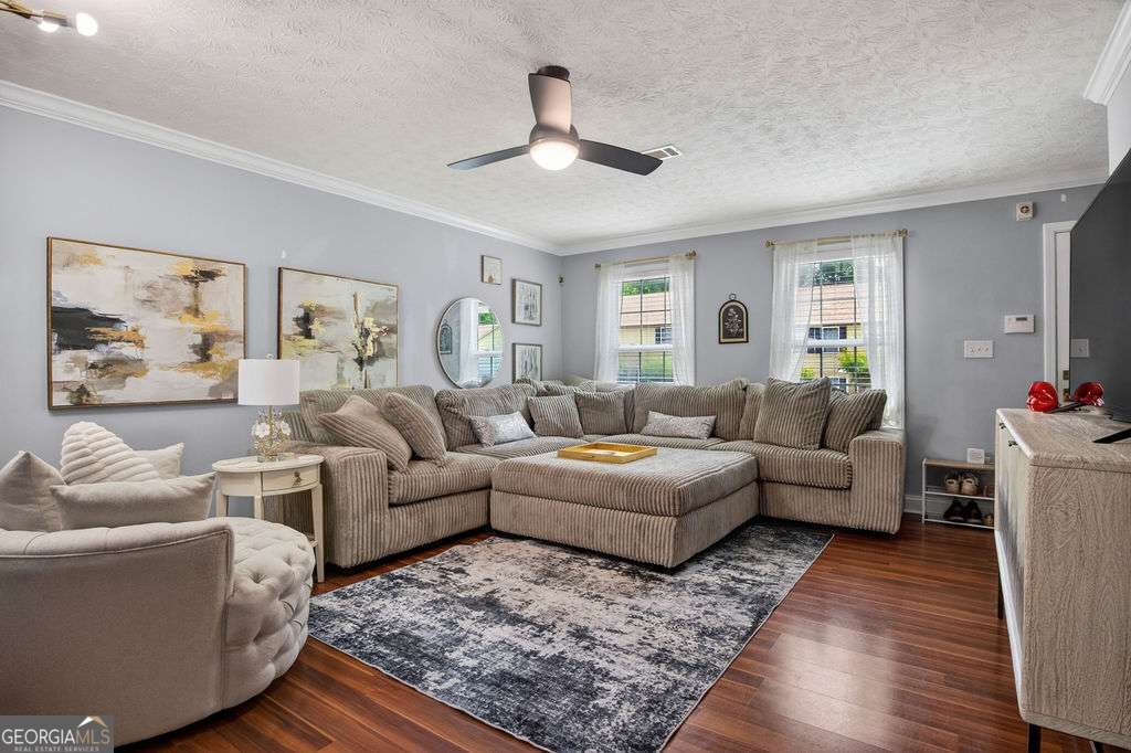 105 Westchester DR