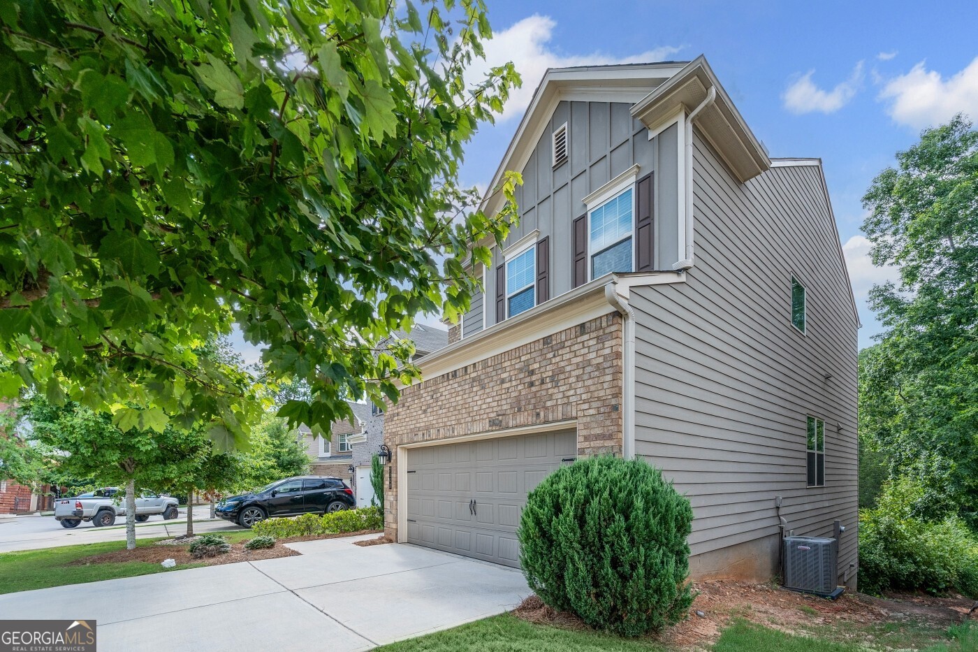 2149 Charcoal Ives RD