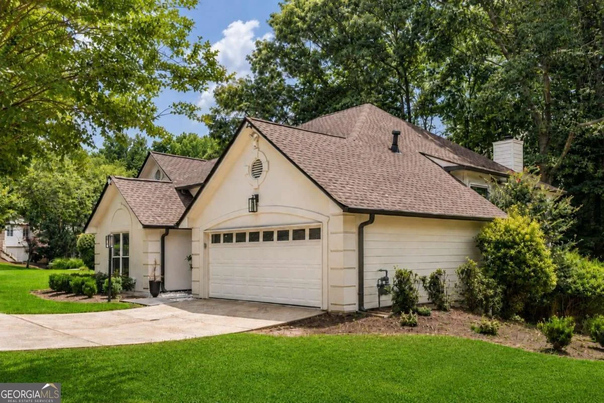 105 River Terrace Point