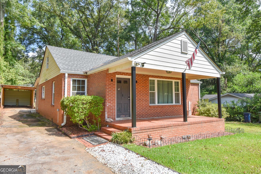 Photo of 745 Bieze Street, Griffin, GA 30224 (MLS # 10852290)