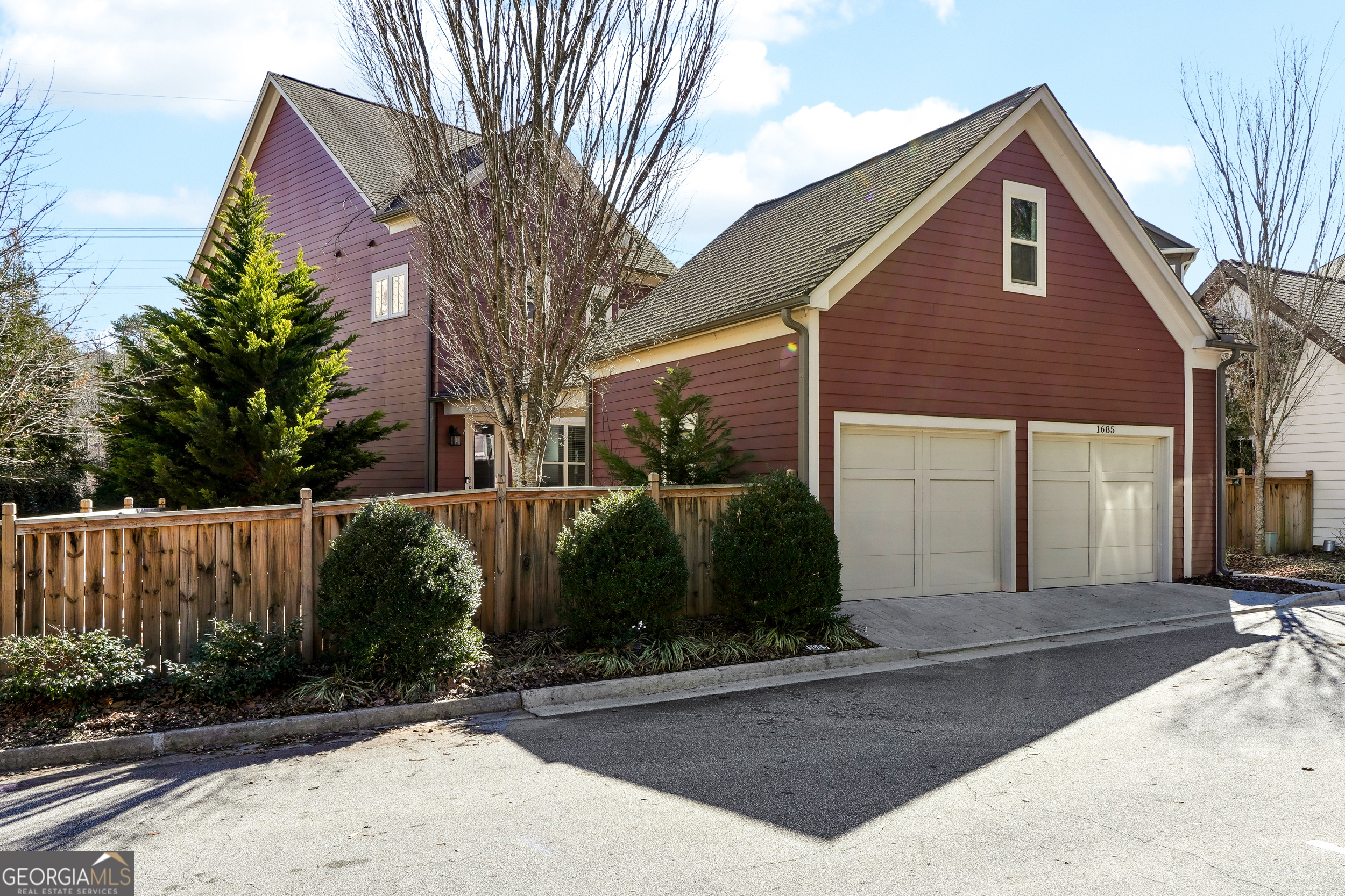1685 Tabor DR
