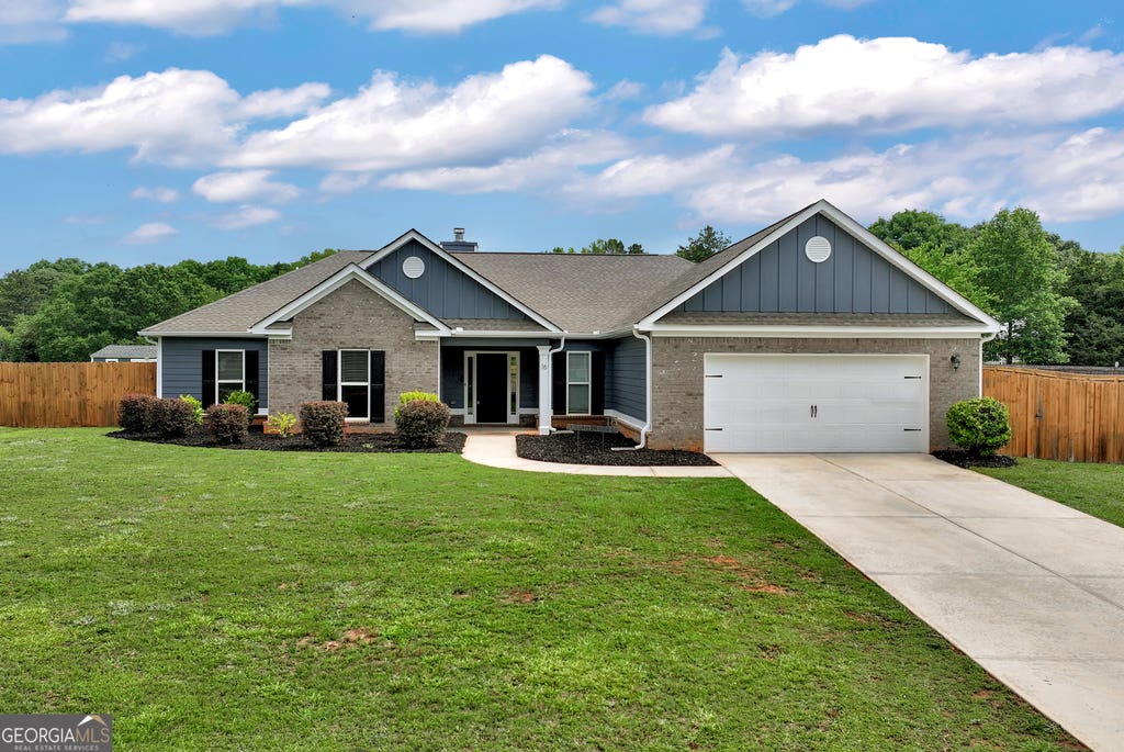 Photo of 16 Evergreen Ridge Court, Statham, GA 30666 (MLS # 10773838)