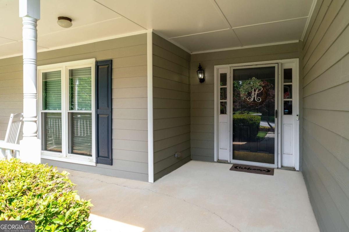 130 Lacey Oak LN