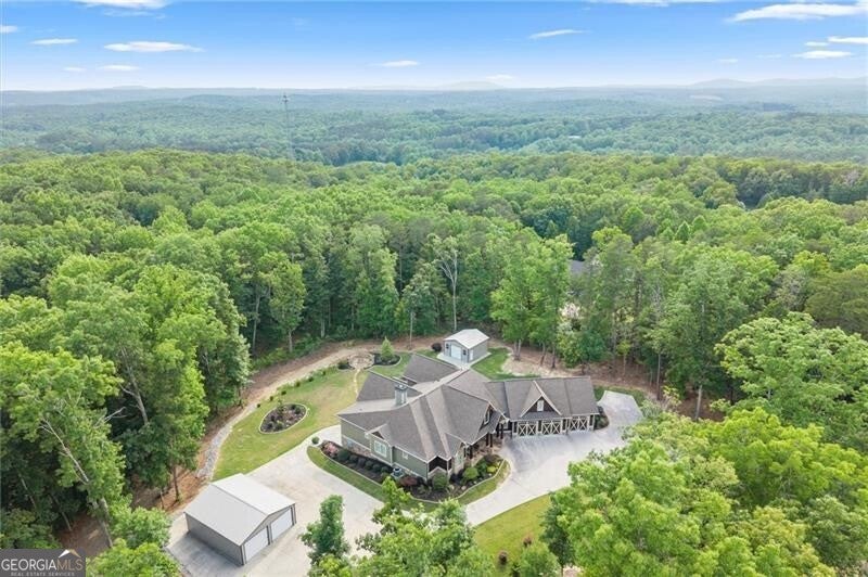 32 Bessie LN