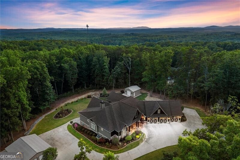32 Bessie LN
