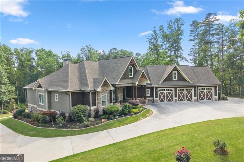 32 Bessie LN