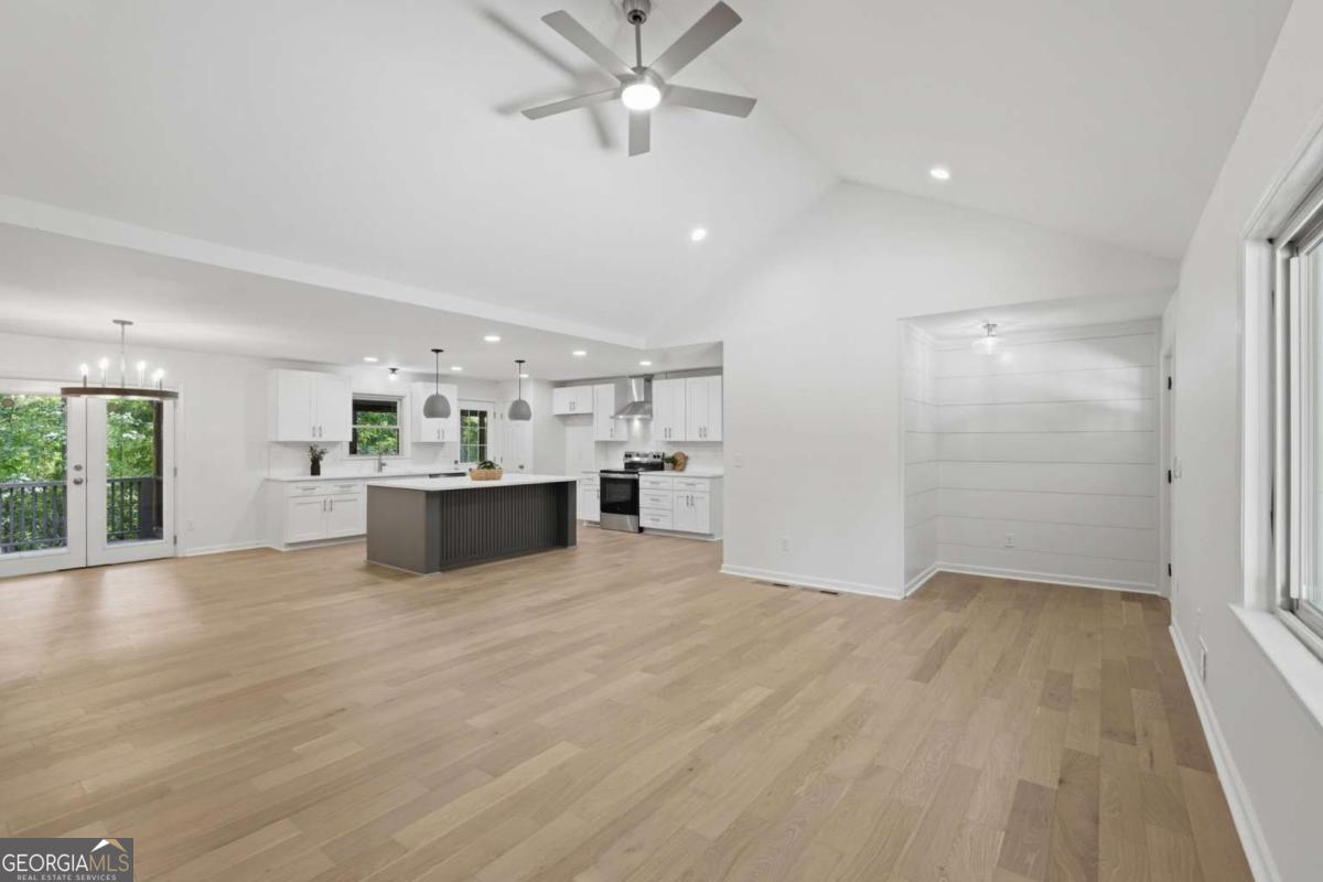 3411 Lake Ridge PL