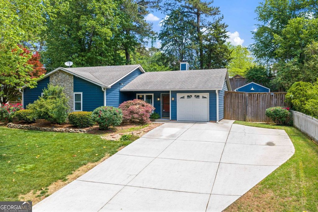 Photo of 4429 Buckingham Place, Duluth, GA 30096 (MLS # 10754257)
