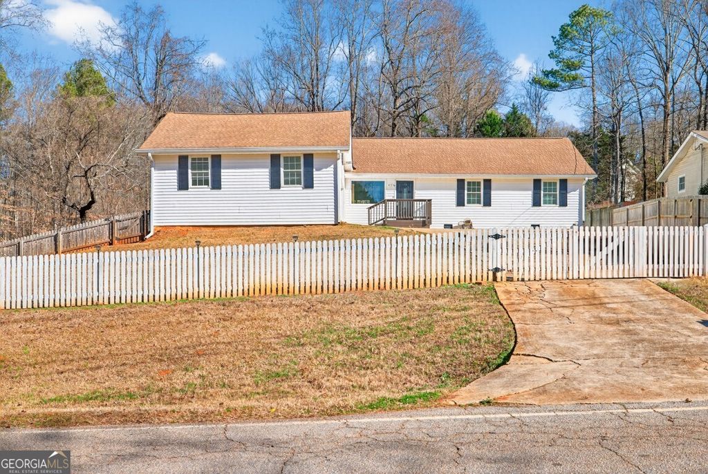 Photo of 5143 Ponderosa Farm Road, Gainesville, GA 30507 (MLS # 10664084)