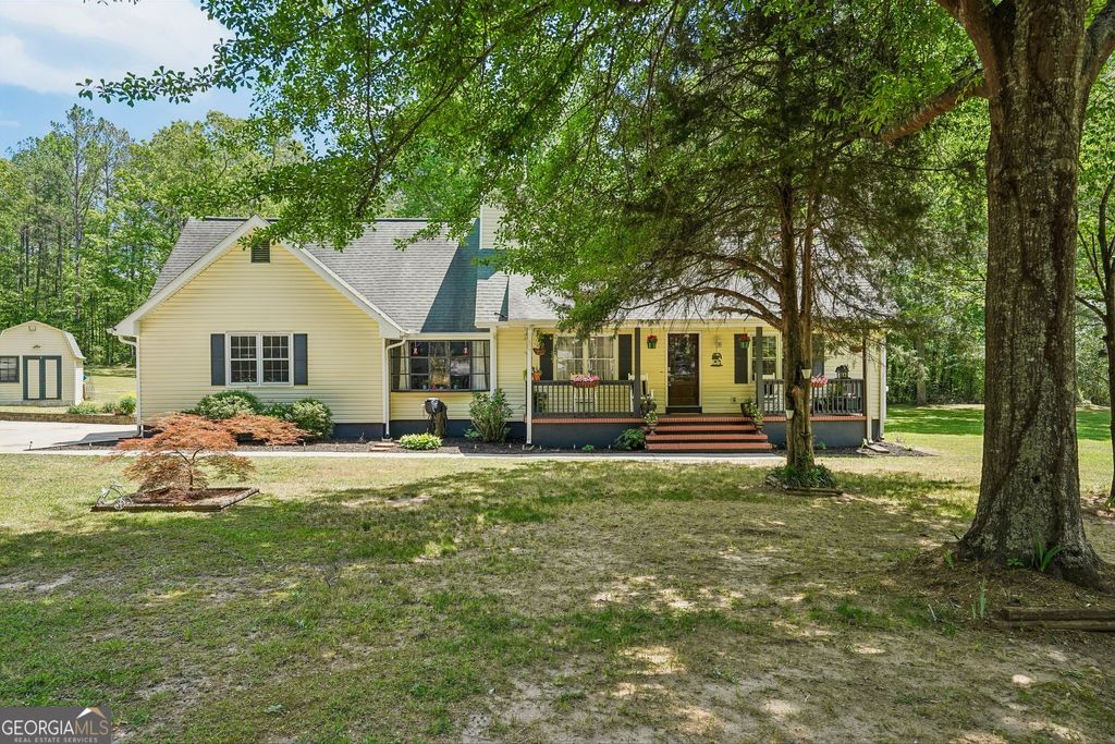 Photo of 34 Bowers Drive, Newnan, GA 30263 (MLS # 10741313)