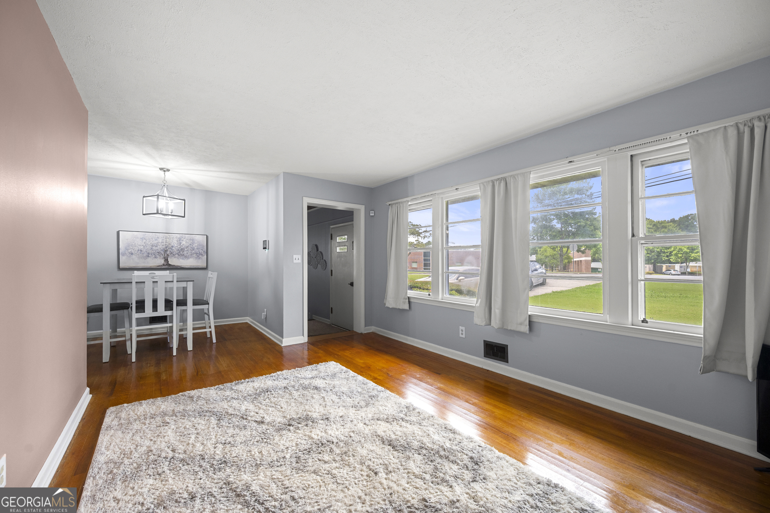 135 5th AVE