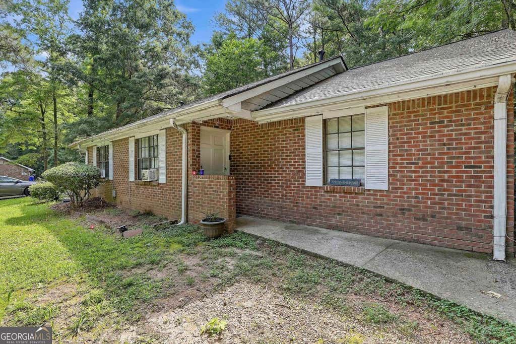 Photo of 105 Meadowbrook Court, Fayetteville, GA 30215 (MLS # 10799121)