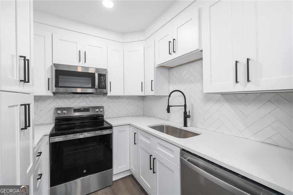 Atlanta, Georgia 30310, United States, 3 Bedrooms Bedrooms, ,2 BathroomsBathrooms,Residential,Active,144367