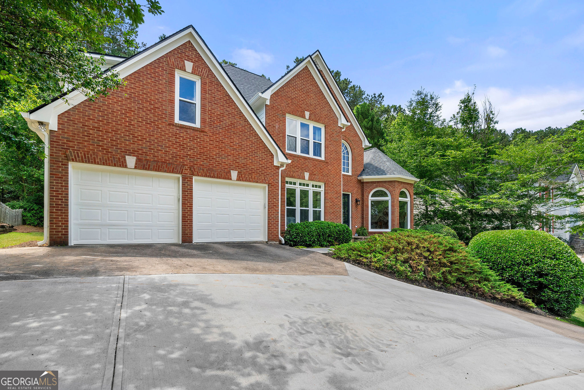 542 Fairway DR
