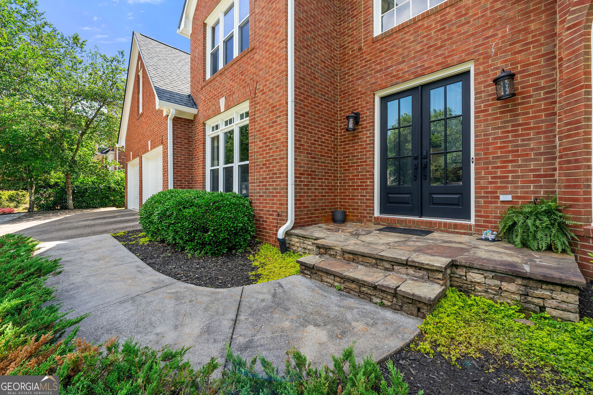 542 Fairway DR
