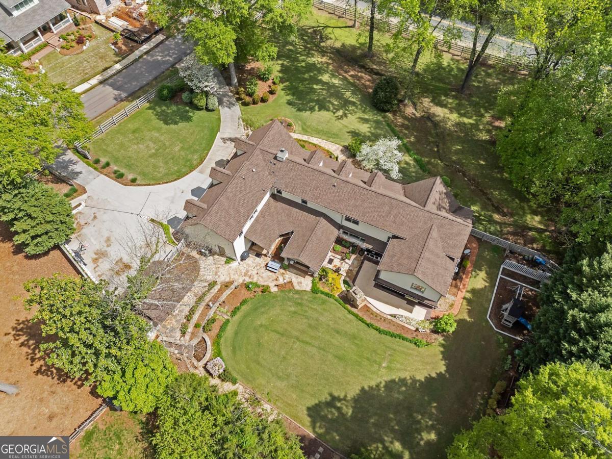 299 Saint Marys LN NW