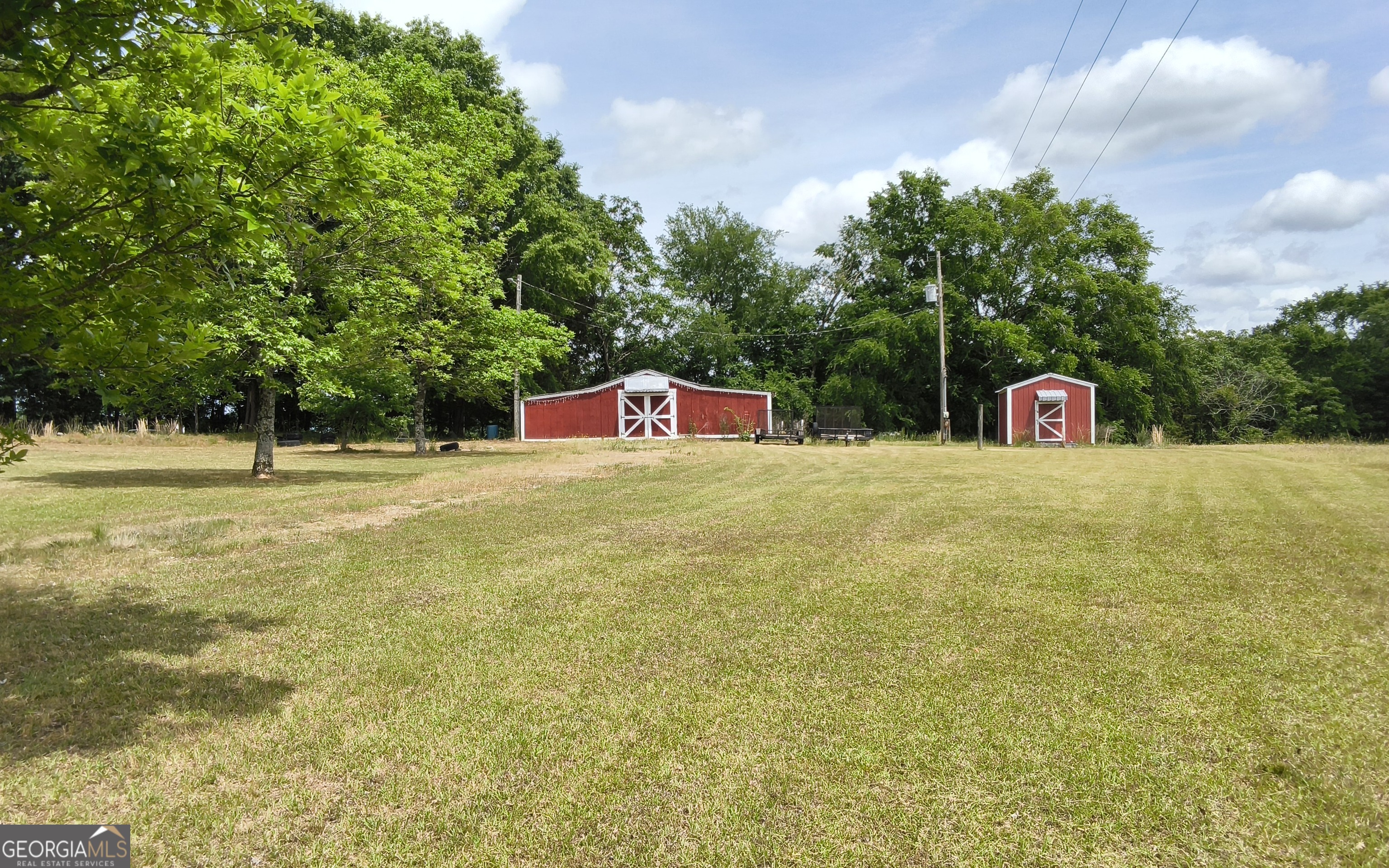 1352 Drake RD
