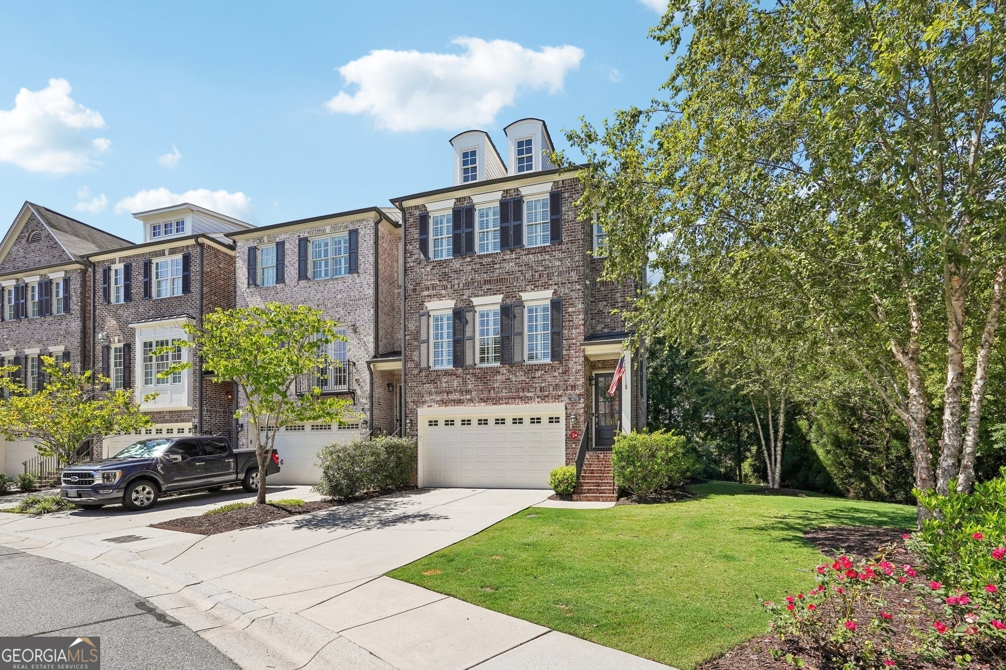 475 Rose Garden LN