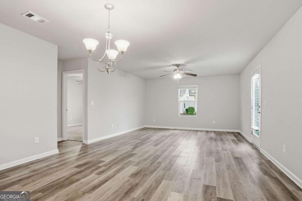 Photo of 112 W Lexington Avenue, Griffin, GA 30223 (MLS # 10776139)
