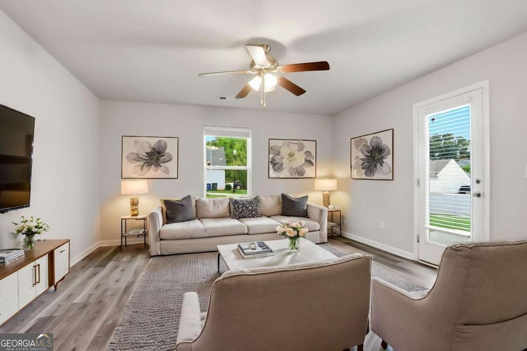 Photo of 112 W Lexington Avenue, Griffin, GA 30223 (MLS # 10776139)