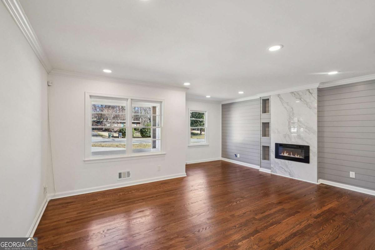 2198 Lower Roswell RD