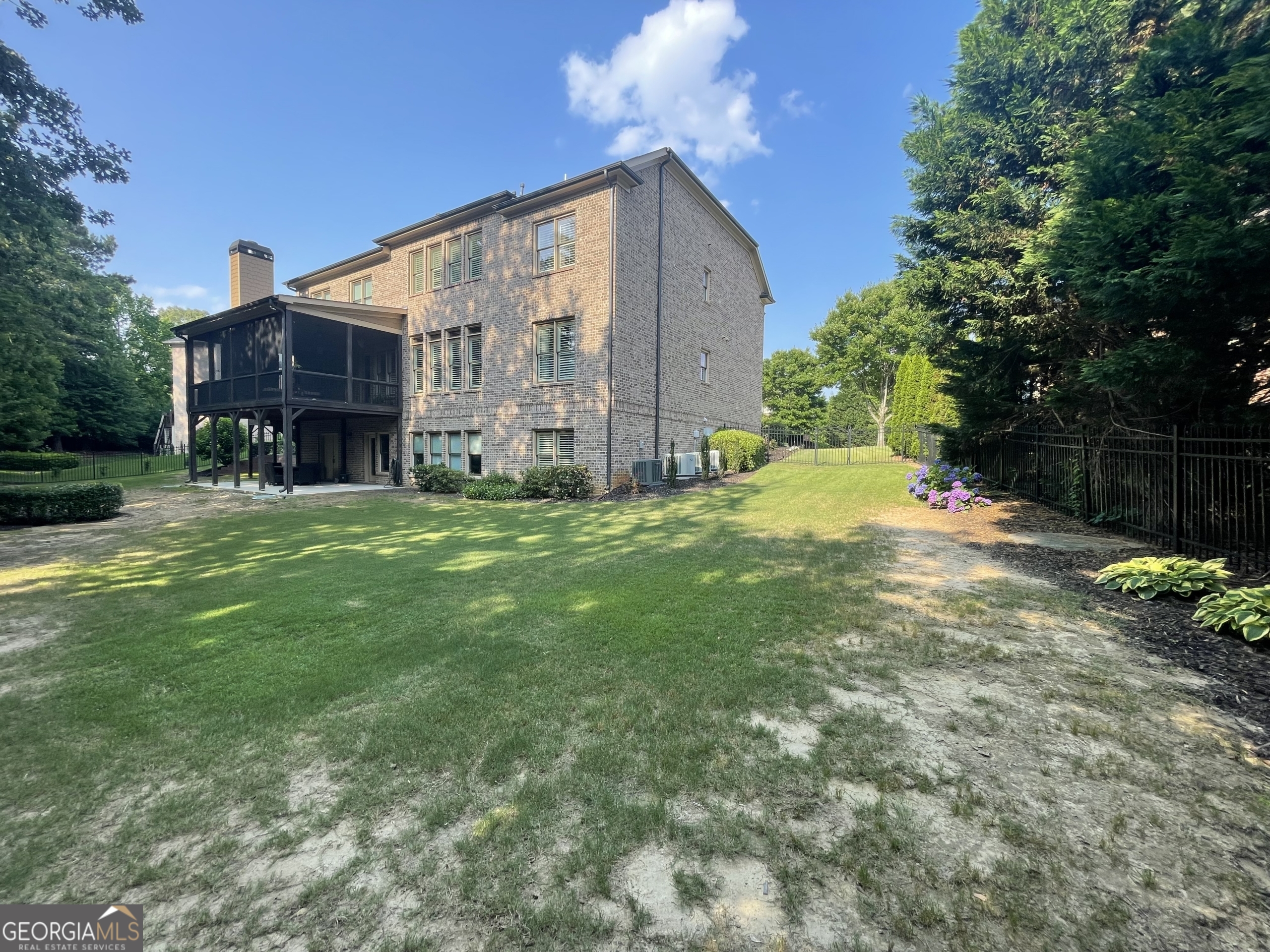 2220 Cambridge Hill CT