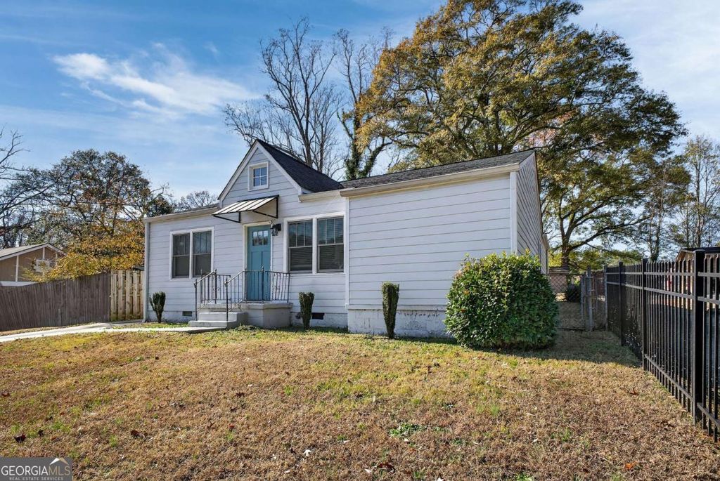 Photo of 620 Hamilton E Holmes Drive NW, Atlanta, GA 30318 (MLS # 10658167)