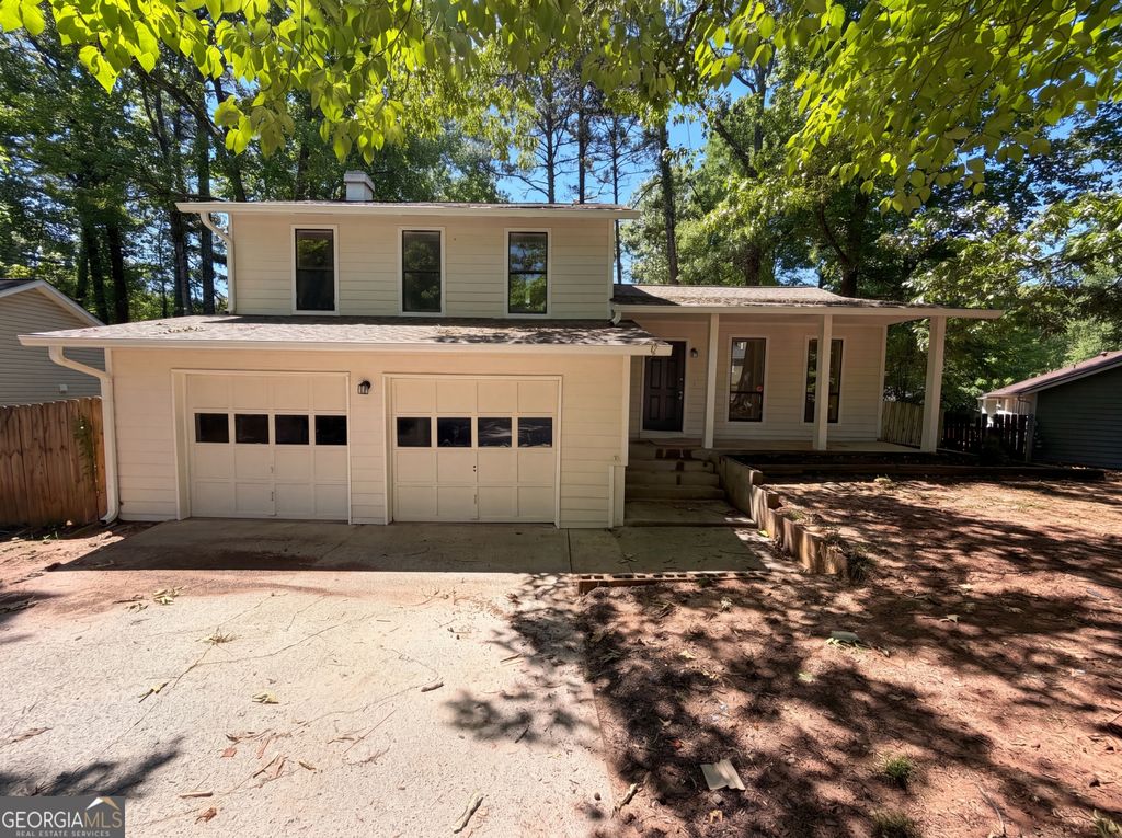 Photo of 817 Greenhedge Way, Stone Mountain, GA 30088 (MLS # 10766039)