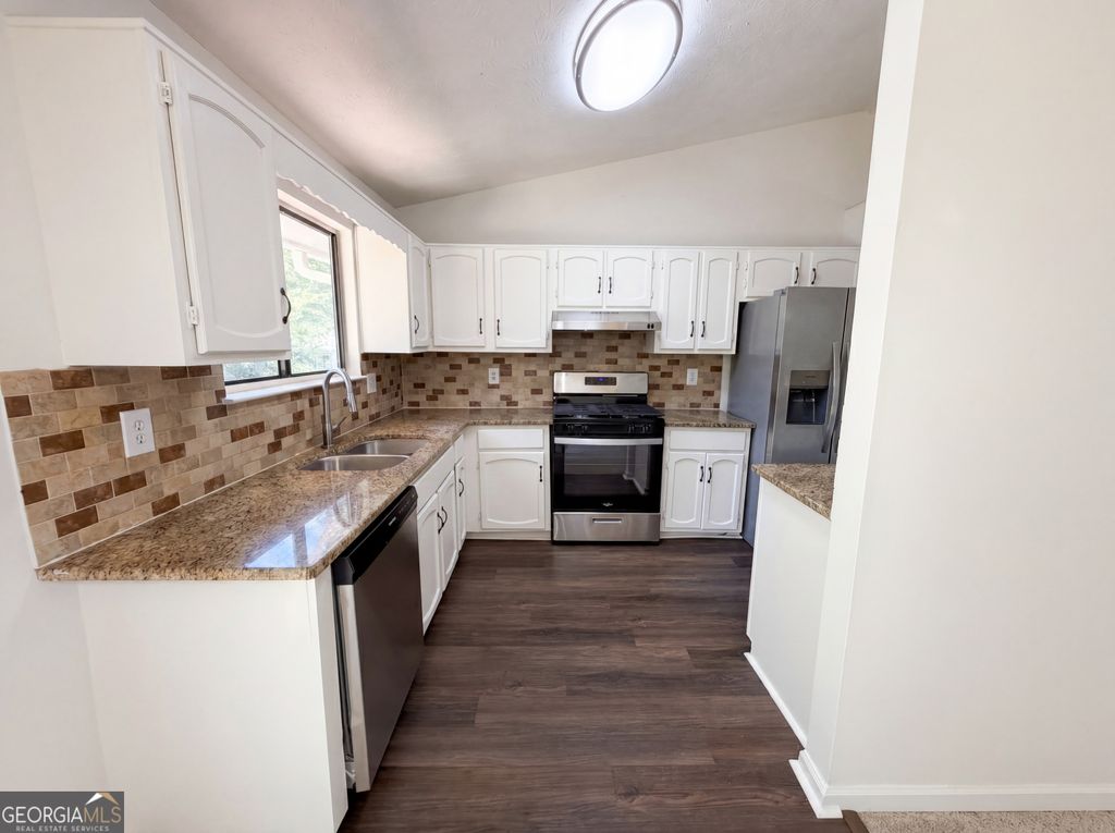 Photo of 817 Greenhedge Way, Stone Mountain, GA 30088 (MLS # 10766039)