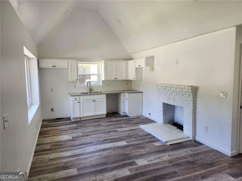 2040 Chicago AVE NW Atlanta GA 30314