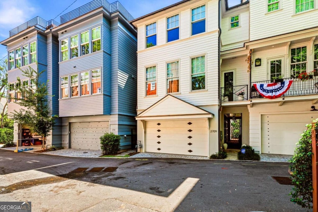Photo of 2709 Southwell Street NE, Atlanta, GA 30305 (MLS # 10854310)