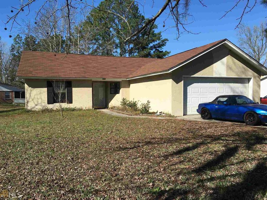 3 bedroom/2 bath home on corner lot with a screened in porch overlooking a pond. Income must be 3 times the rent with good credit and rental history.