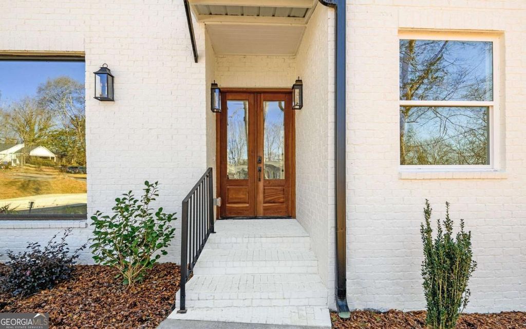 Photo of 537 Stillwood Drive, Gainesville, GA 30501 (MLS # 10692698)