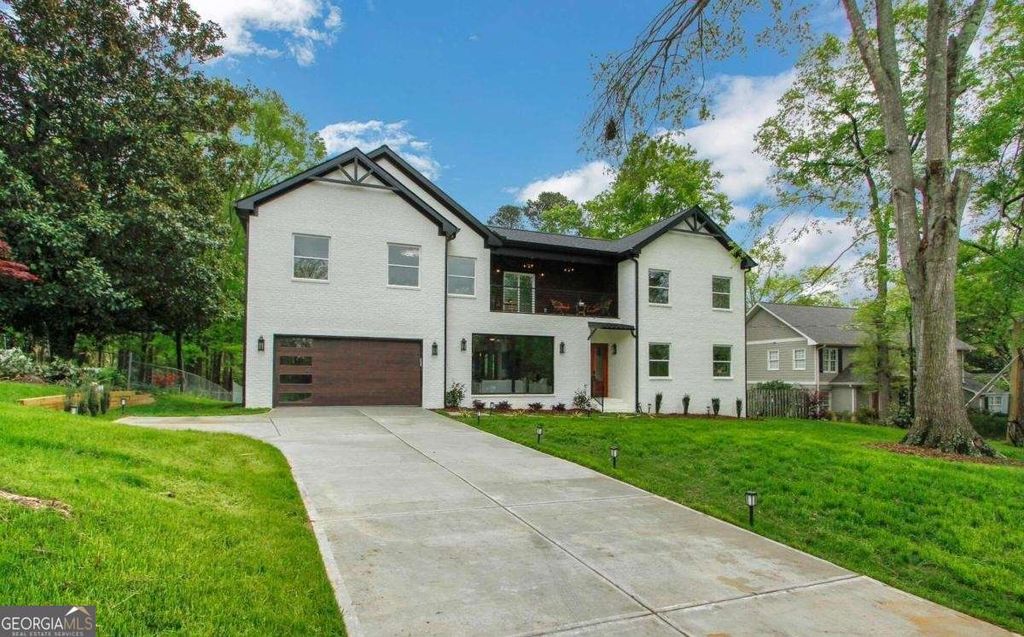 Photo of 537 Stillwood Drive, Gainesville, GA 30501 (MLS # 10692698)