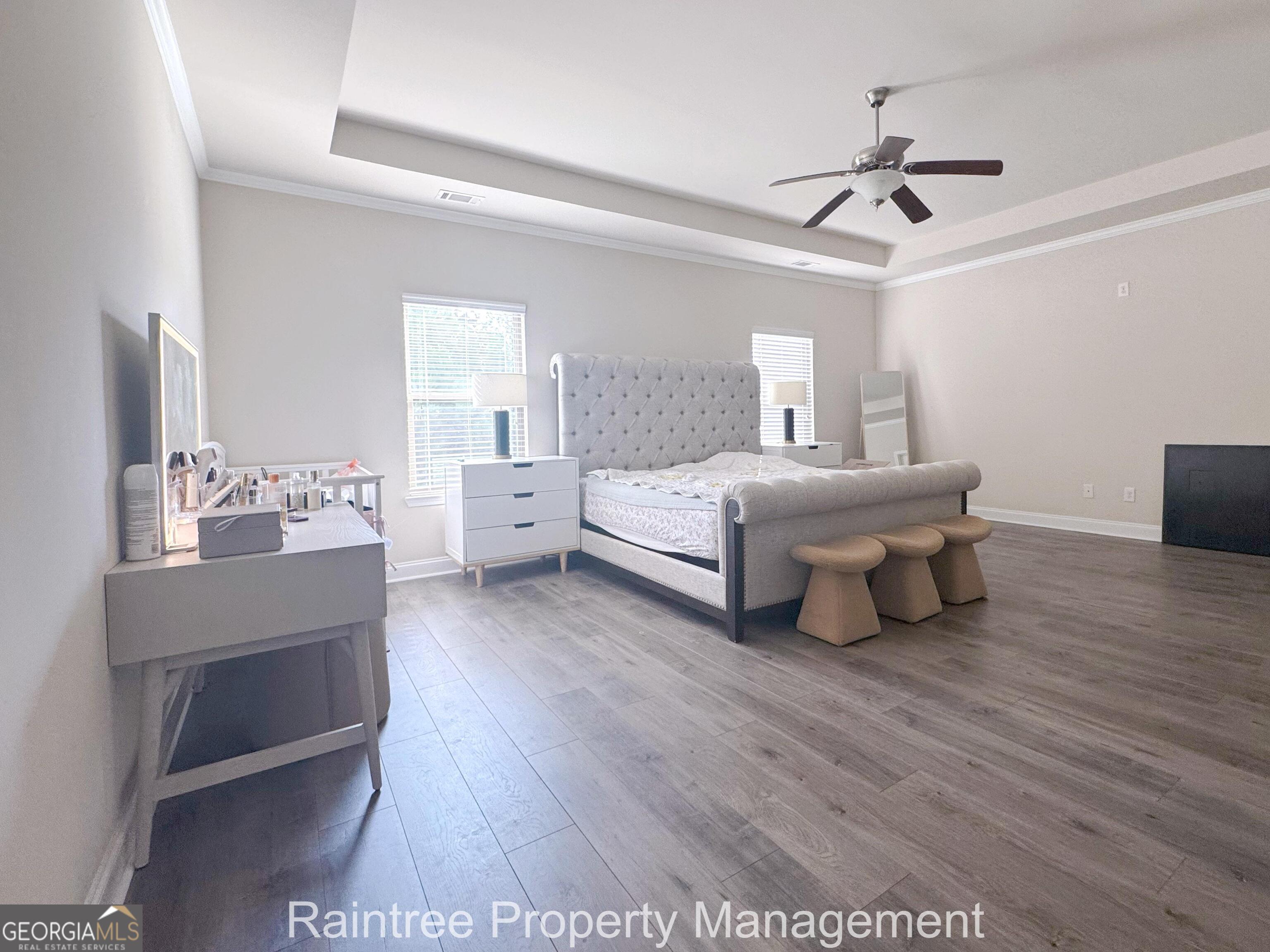 309 Mannes LN