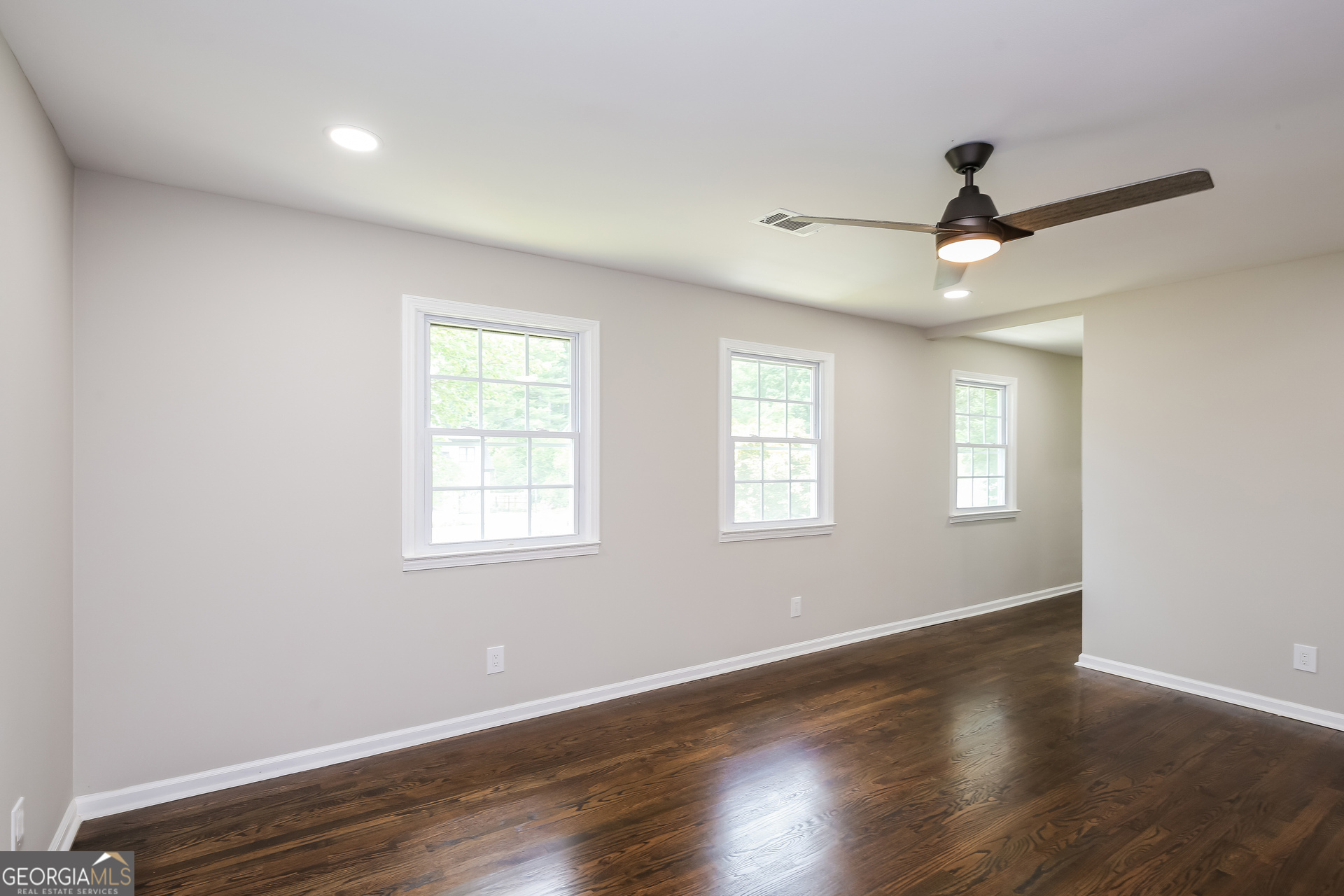 INDIAN HILLS - Residential Lease