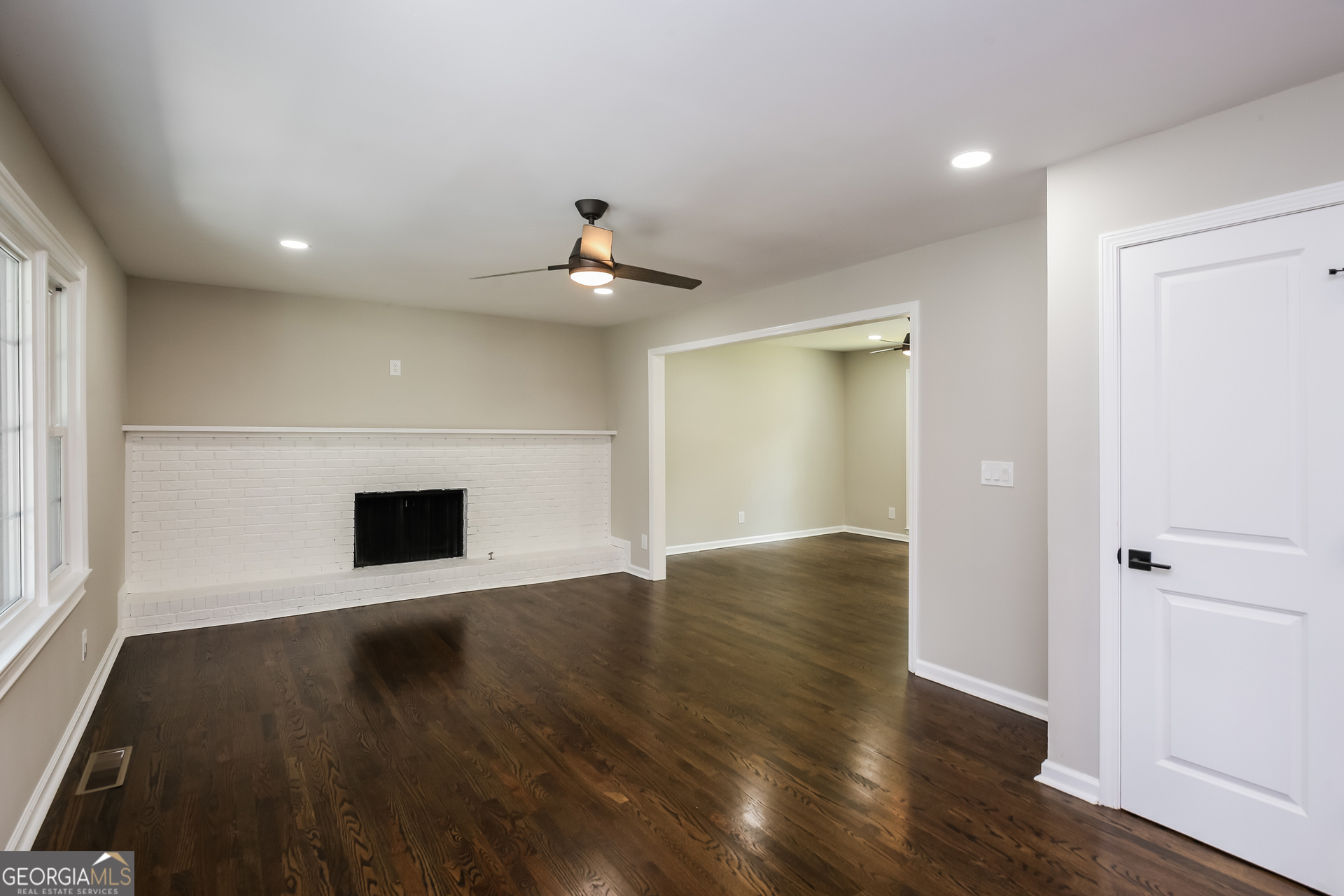 INDIAN HILLS - Residential Lease